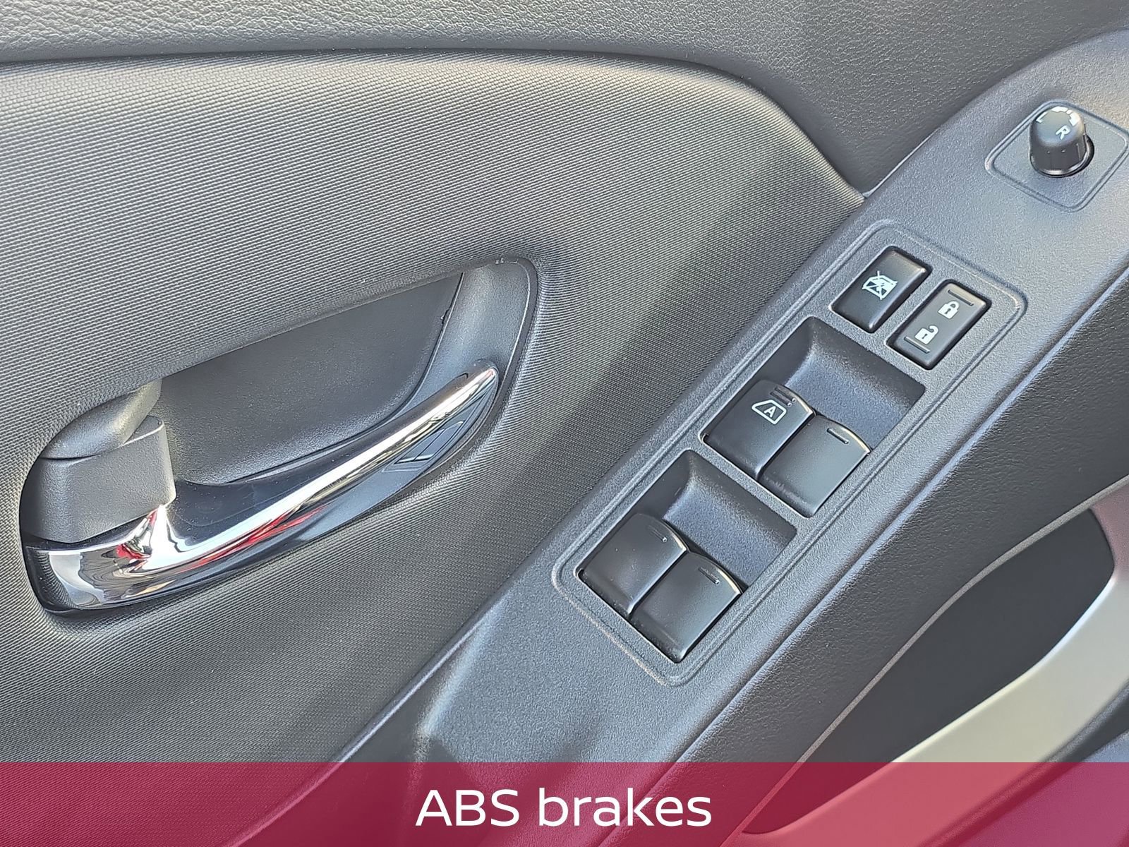 Used 2022 Nissan Frontier SV image 15