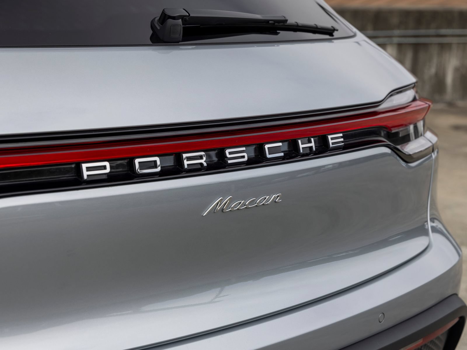 Used 2026 Porsche Macan AWD/4WD image 23