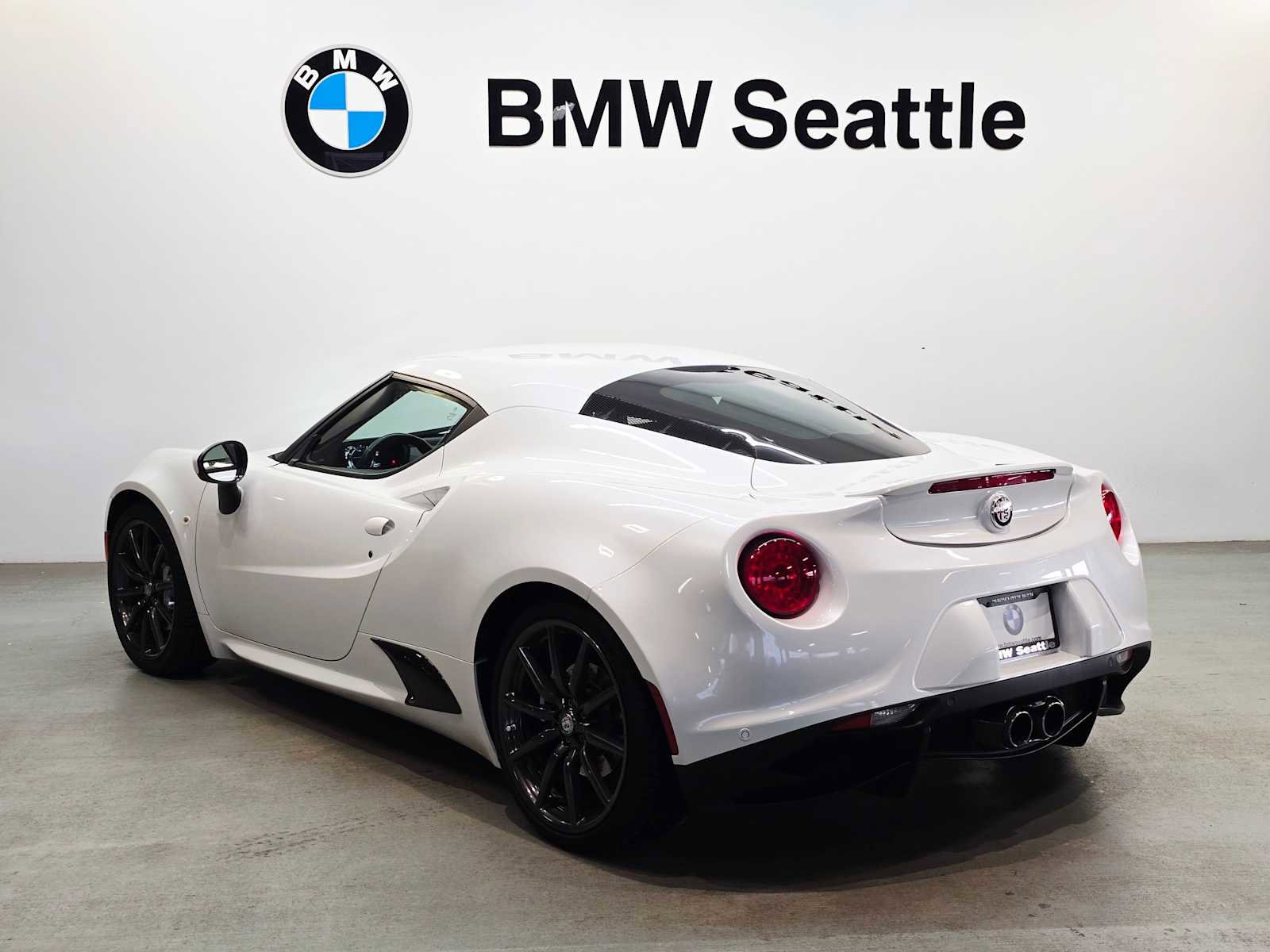 Used 2018 Alfa Romeo 4C Coupe w/ Convenience Group - Coupe image 4