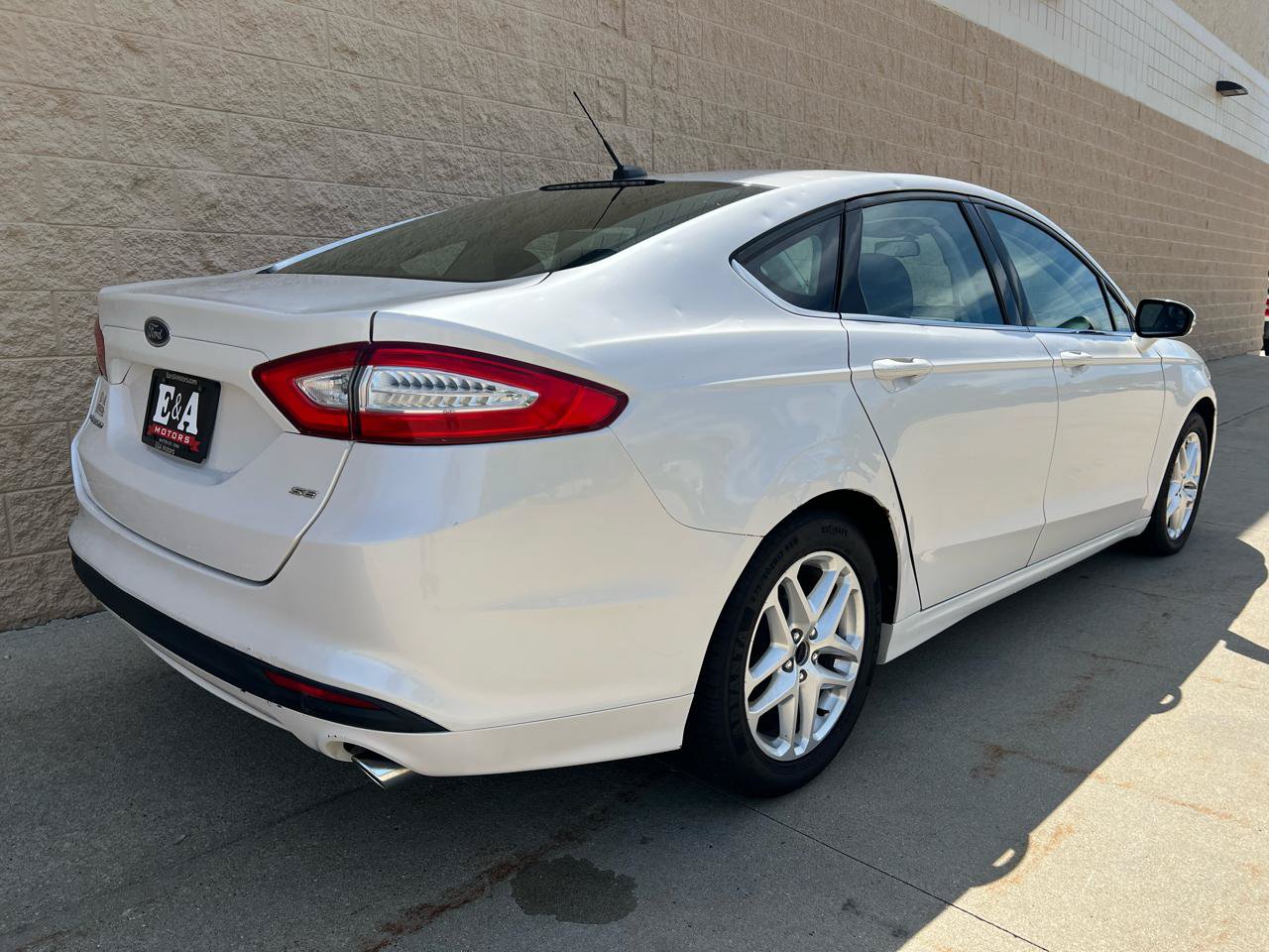 Used 2013 Ford Fusion SE FWD image 4