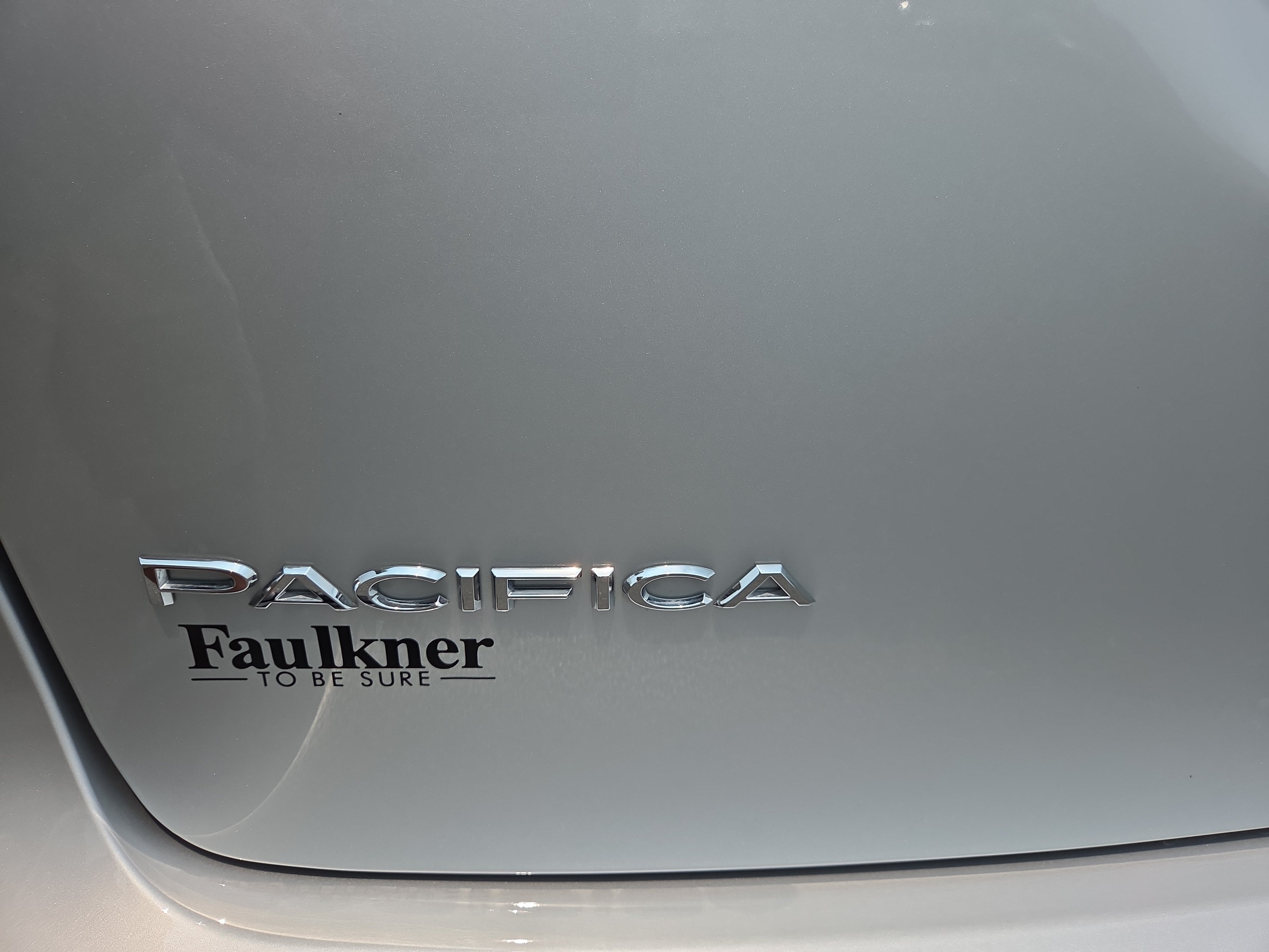 Used 2026 Chrysler Pacifica Limited FWD image 23