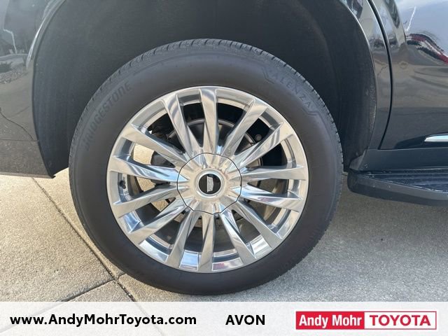 Used 2023 Cadillac Escalade Premium Luxury image 48