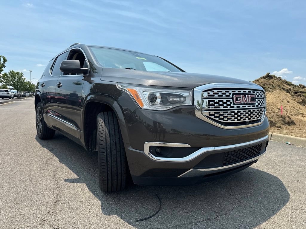 Used 2019 GMC Acadia Denali w/ Technology Package AWD/4WD image 13