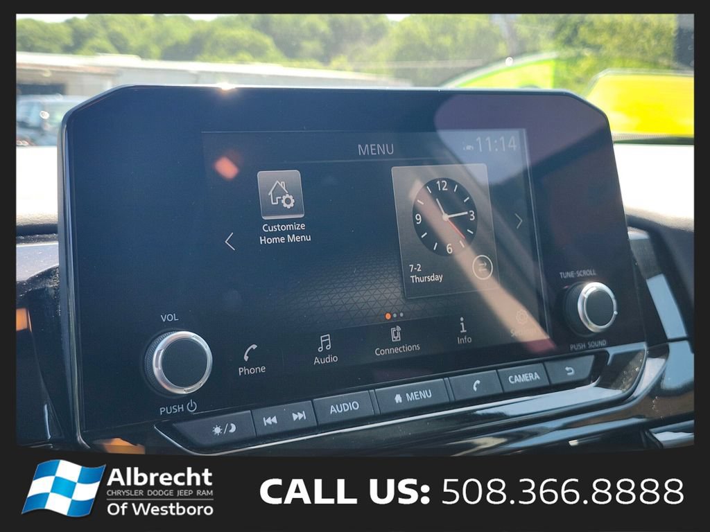 Used 2024 Nissan Pathfinder SV w/ SV Premium Package AWD/4WD image 23