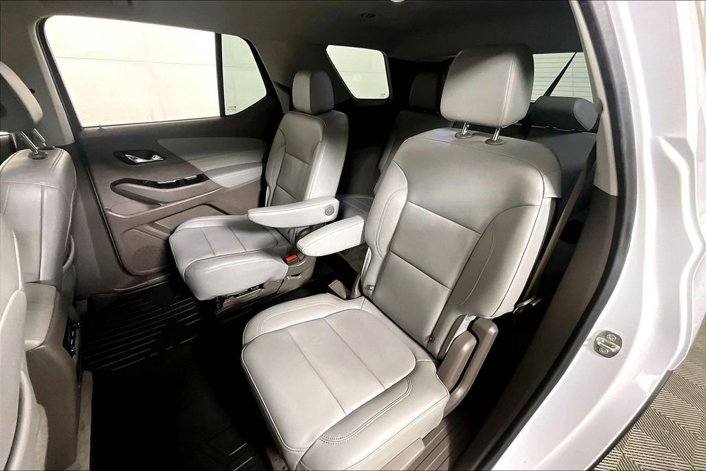 Used 2020 Chevrolet Traverse LT w/ LT Premium Package image 25