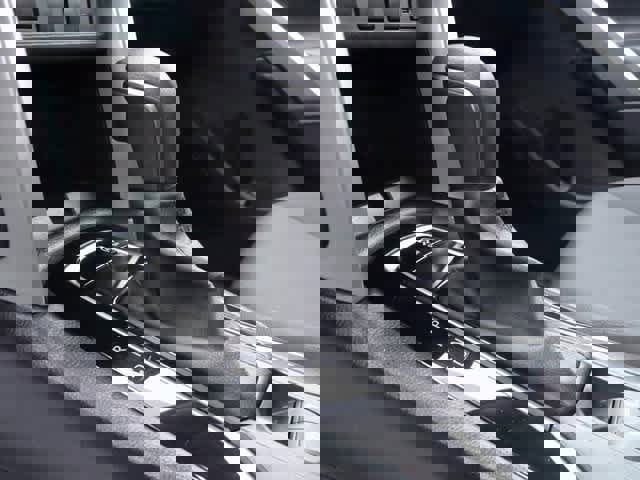 Certified 2025 Toyota Corolla Cross LE image 15