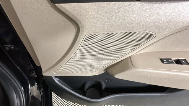 Used 2017 Hyundai Elantra SE FWD image 31