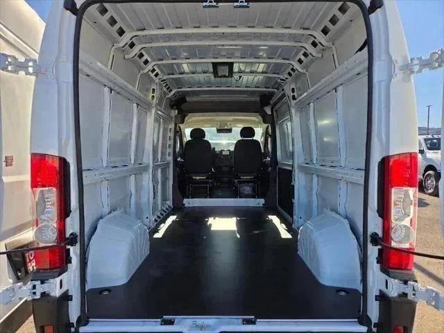 New 2026 RAM ProMaster 2500 w/ Convenience Group FWD image 7
