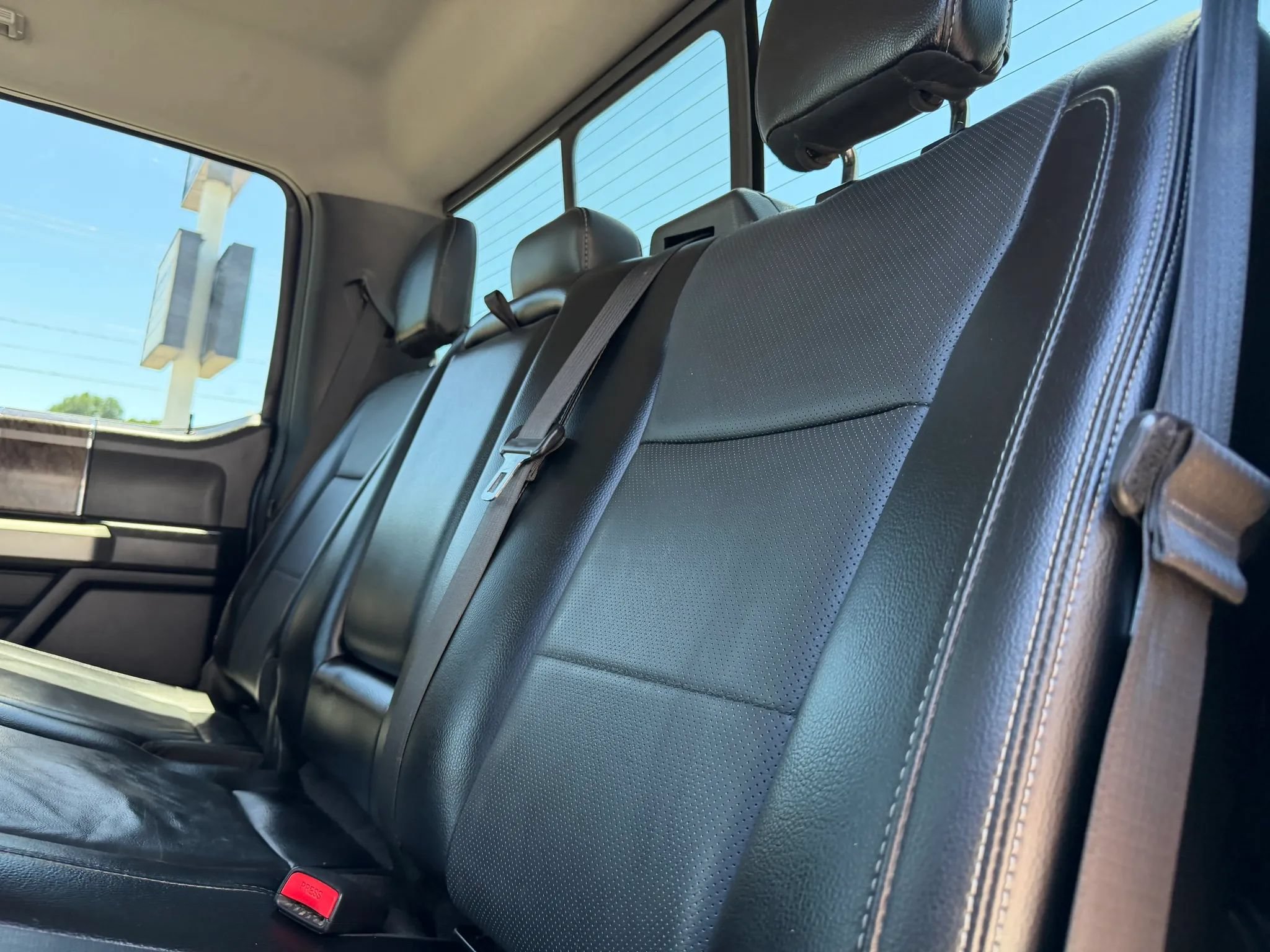 Used 2017 Ford F250 Lariat w/ Chrome Package AWD/4WD image 27