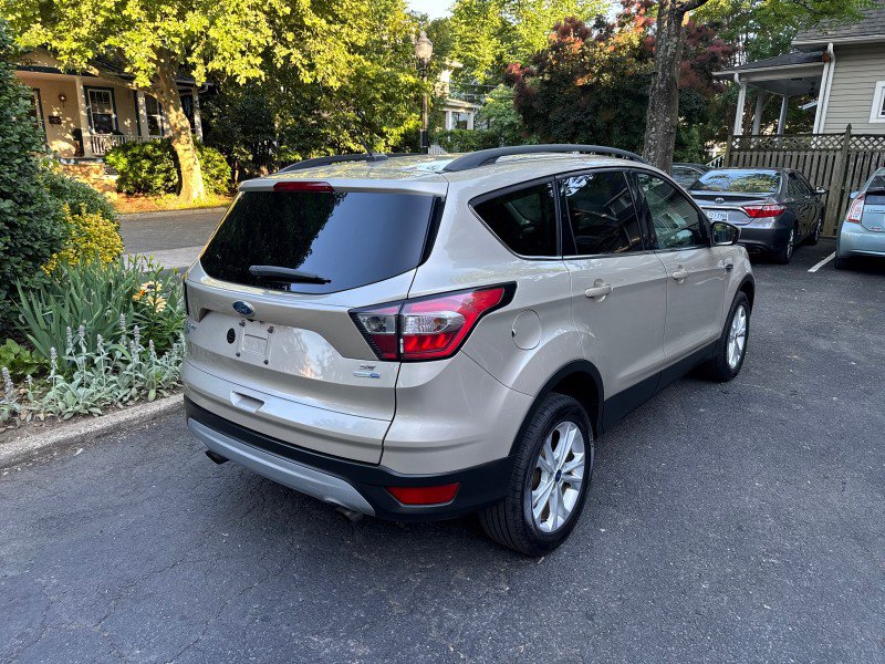 Used 2018 Ford Escape SE AWD/4WD image 5