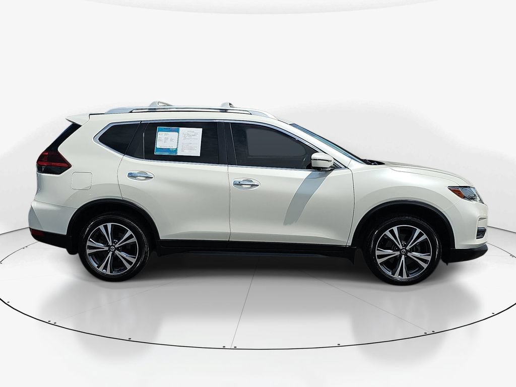 Used 2019 Nissan Rogue SV w/ Sun & Sound Touring Package FWD image 5