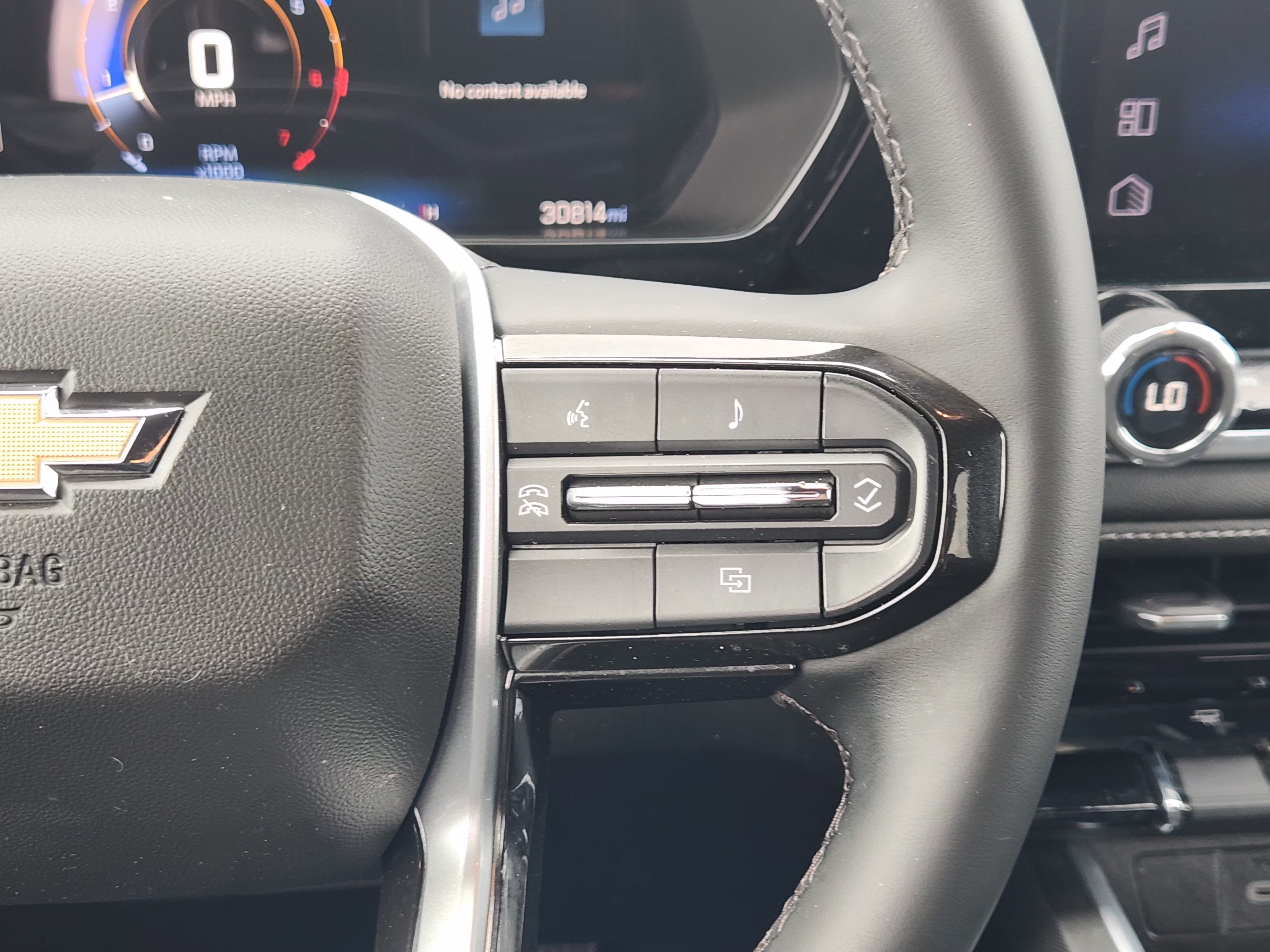 Used 2024 Chevrolet Colorado LT w/ LT Convenience Package II RWD image 28