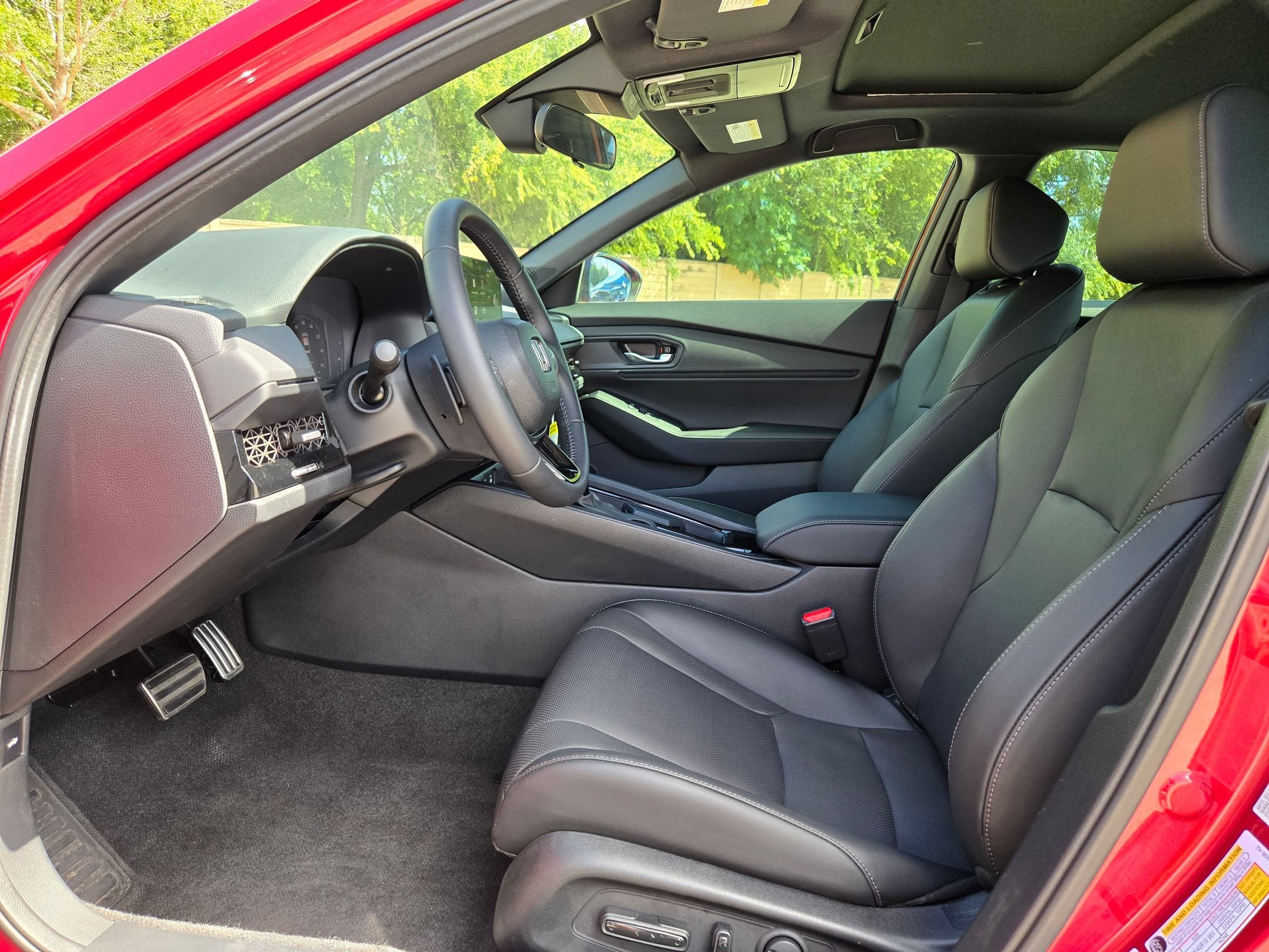Used 2025 Honda Accord Sport image 9