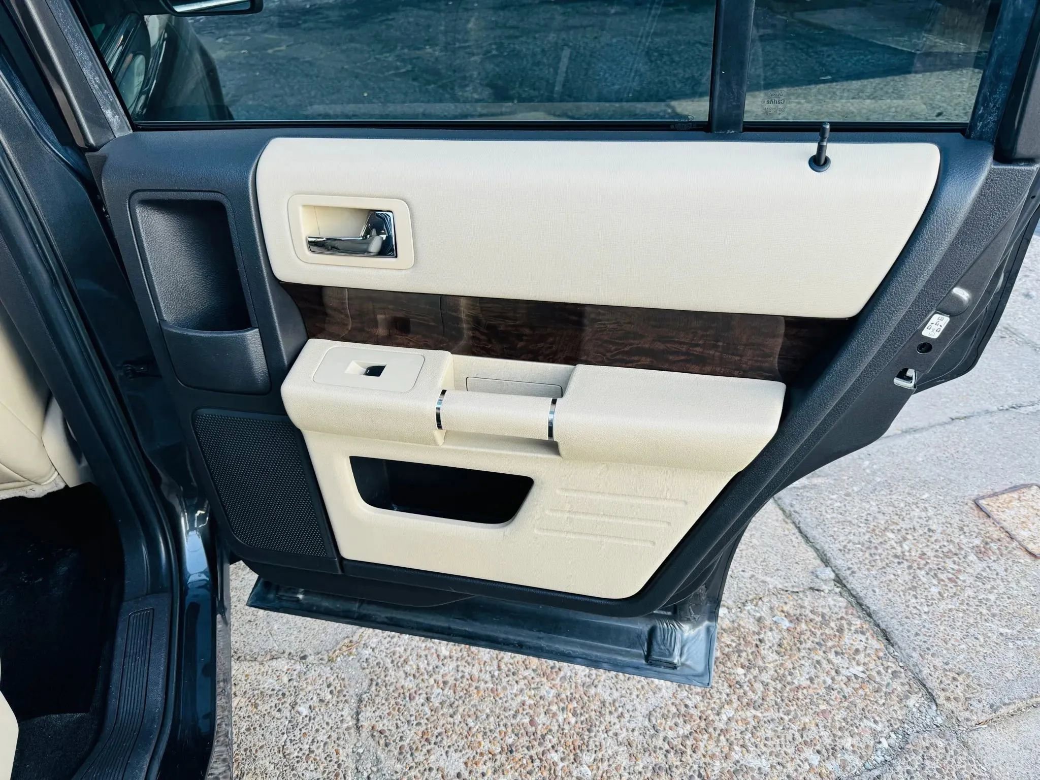 Used 2018 Ford Flex Limited image 20