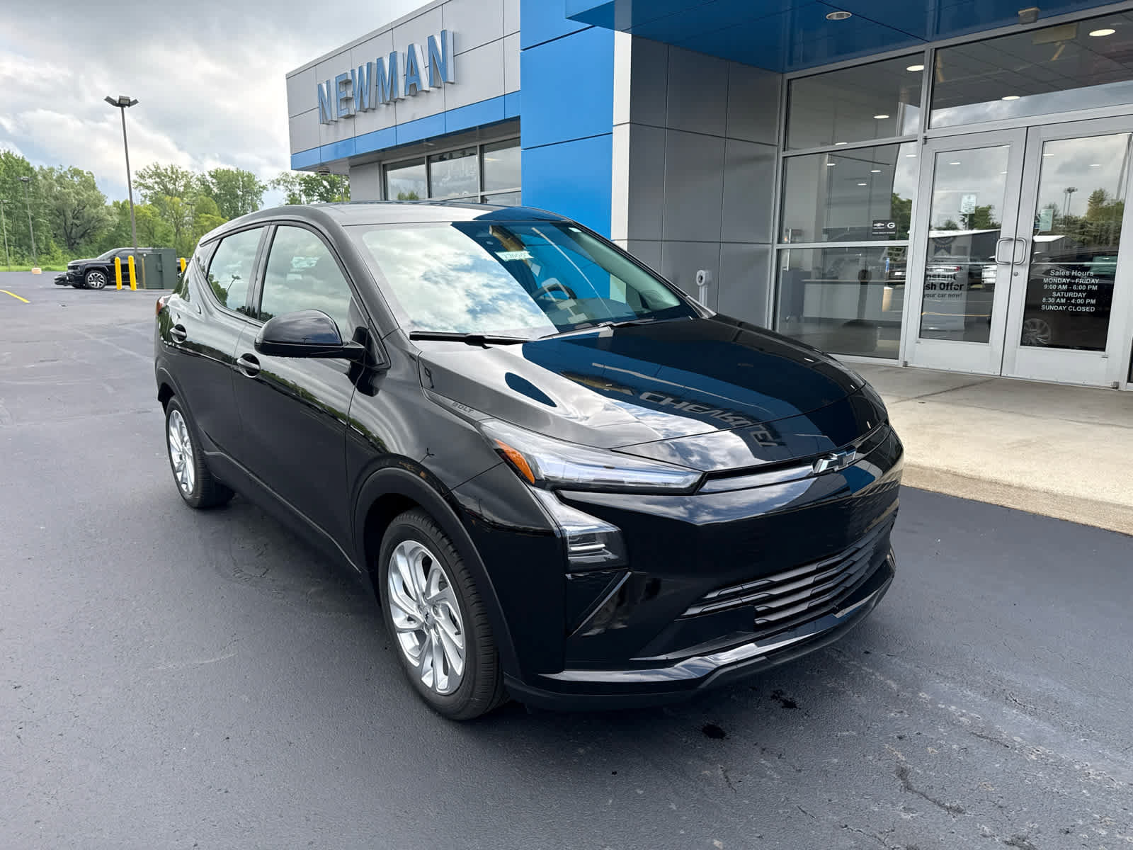New 2027 Chevrolet Bolt LT w/ Comfort Package FWD image 1