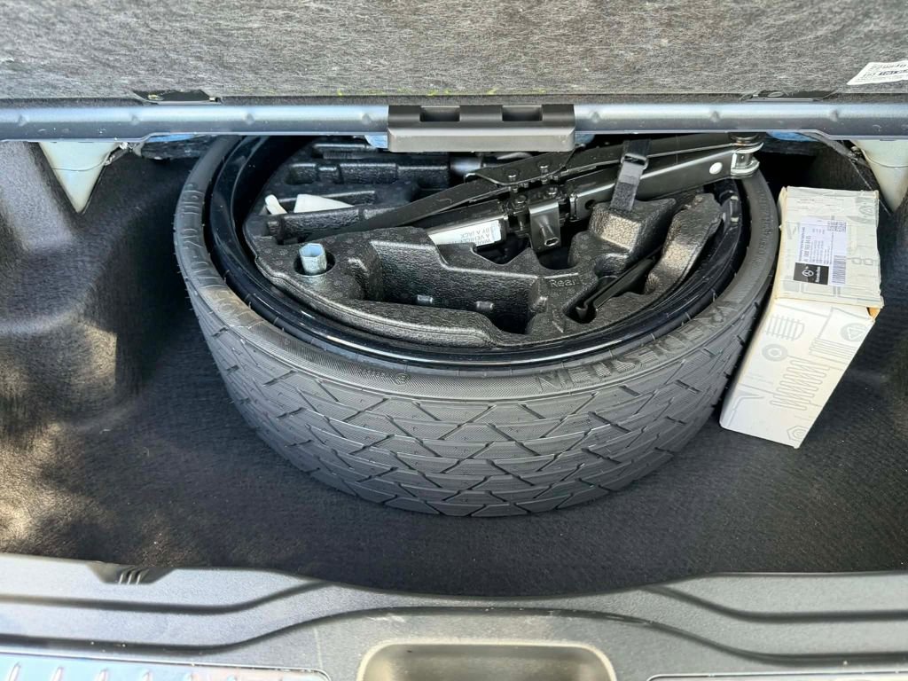 Used 2024 Mercedes-Benz GLS 580 4MATIC image 42