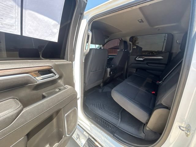 Used 2025 Chevrolet Silverado 1500 LT AWD/4WD image 16