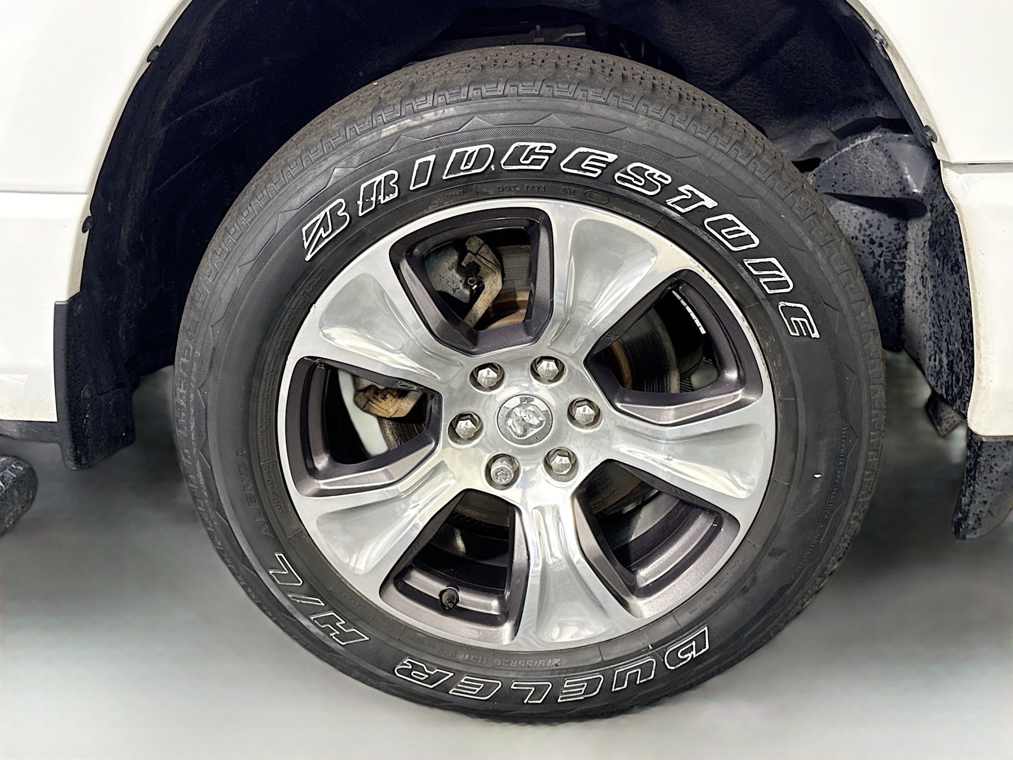 Used 2023 RAM 1500 Laramie AWD/4WD image 32