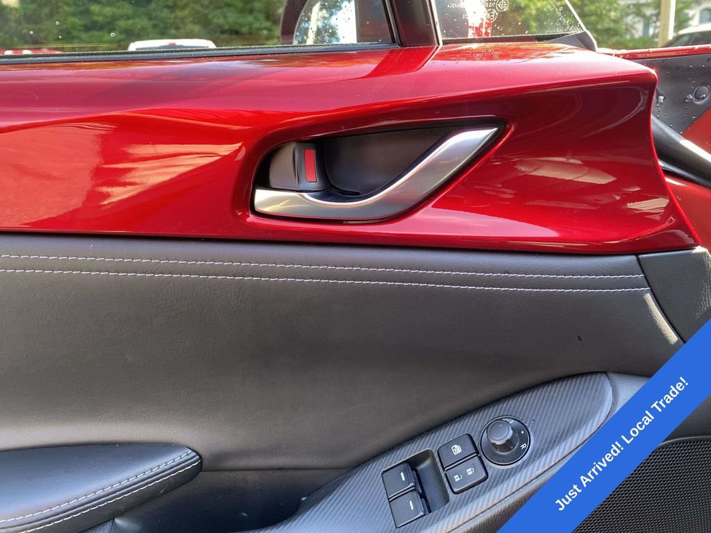 Used 2023 MAZDA MX-5 Miata Grand Touring RWD image 14
