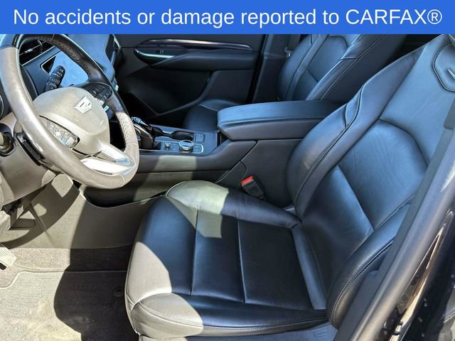 Certified 2023 Cadillac XT4 Luxury w/ Cold Weather Package image 18