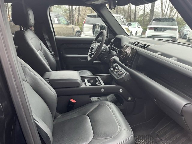Certified 2024 Land Rover Defender 110 V8 image 11