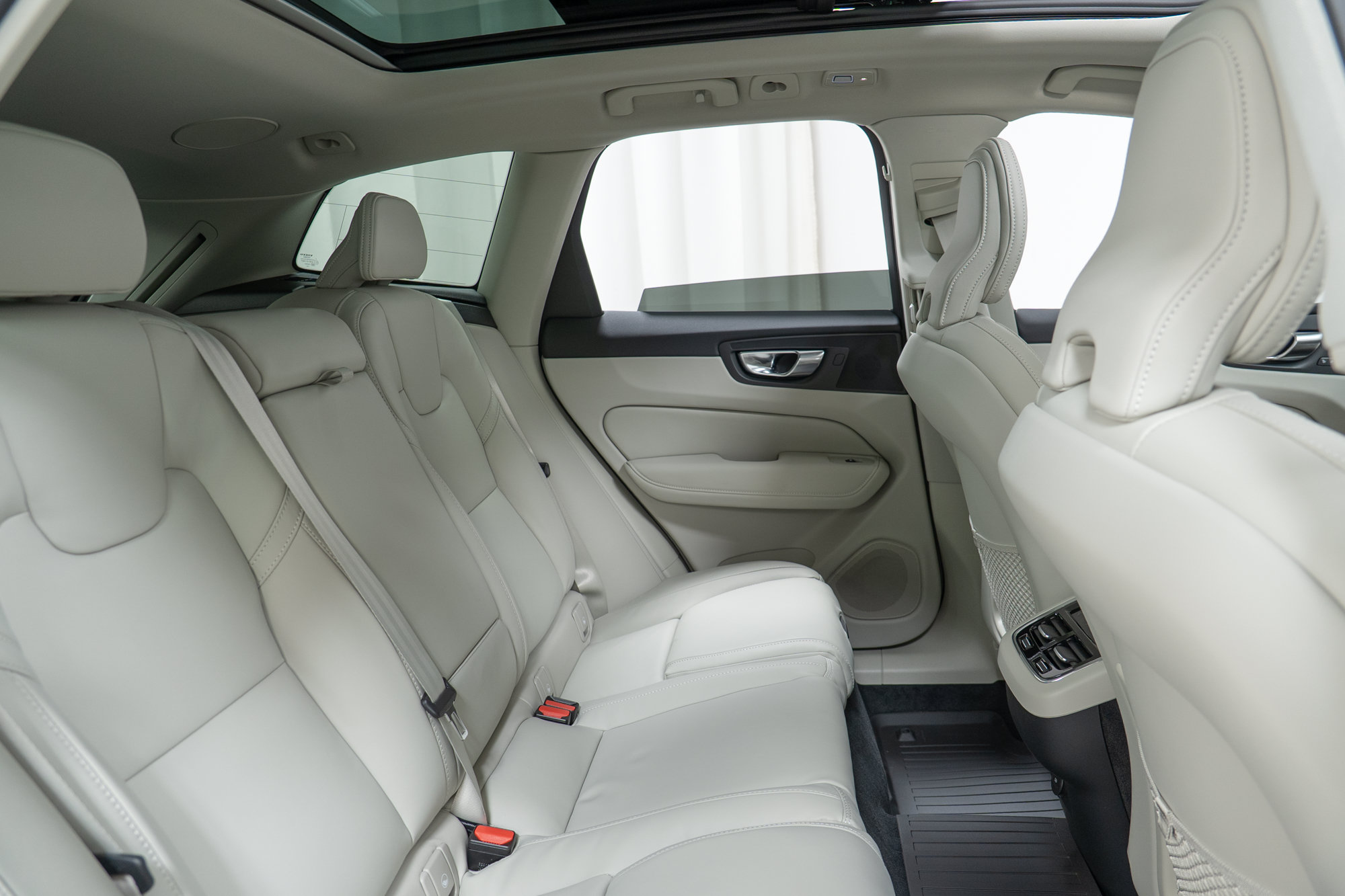 New 2027 Volvo XC60 B5 Ultra AWD/4WD image 24