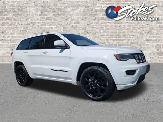 Used 2020 Jeep Grand Cherokee Altitude RWD image 2