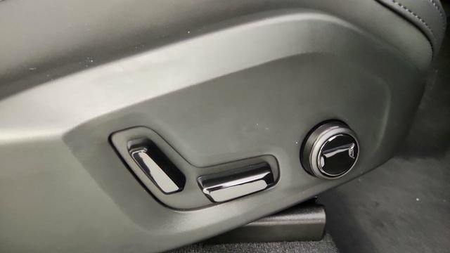 New 2026 Volvo XC90 B6 Plus w/ Protection Package AWD/4WD image 38