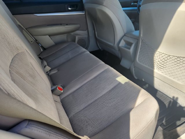 Used 2014 Subaru Outback 2.5i Premium AWD/4WD image 18