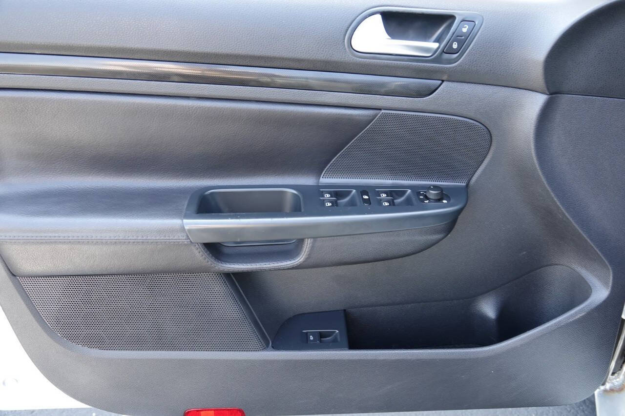 Used 2012 Volkswagen Jetta TDI FWD image 55