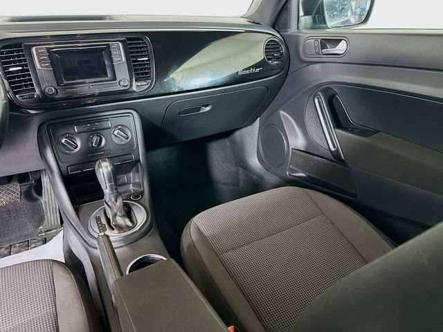 Used 2017 Volkswagen Beetle 1.8T S image 22