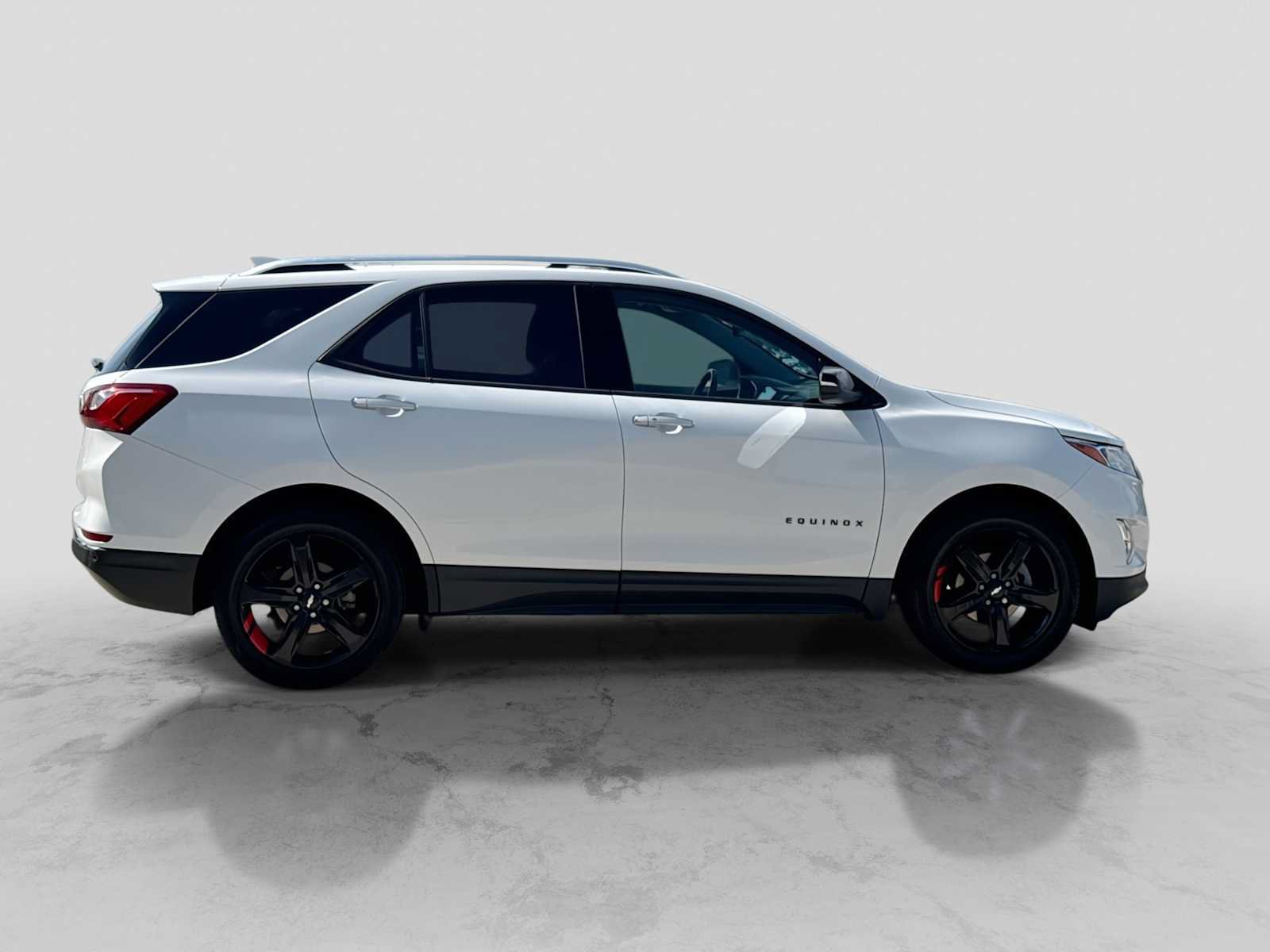 Used 2020 Chevrolet Equinox Premier w/ Premier Redline Edition FWD image 7