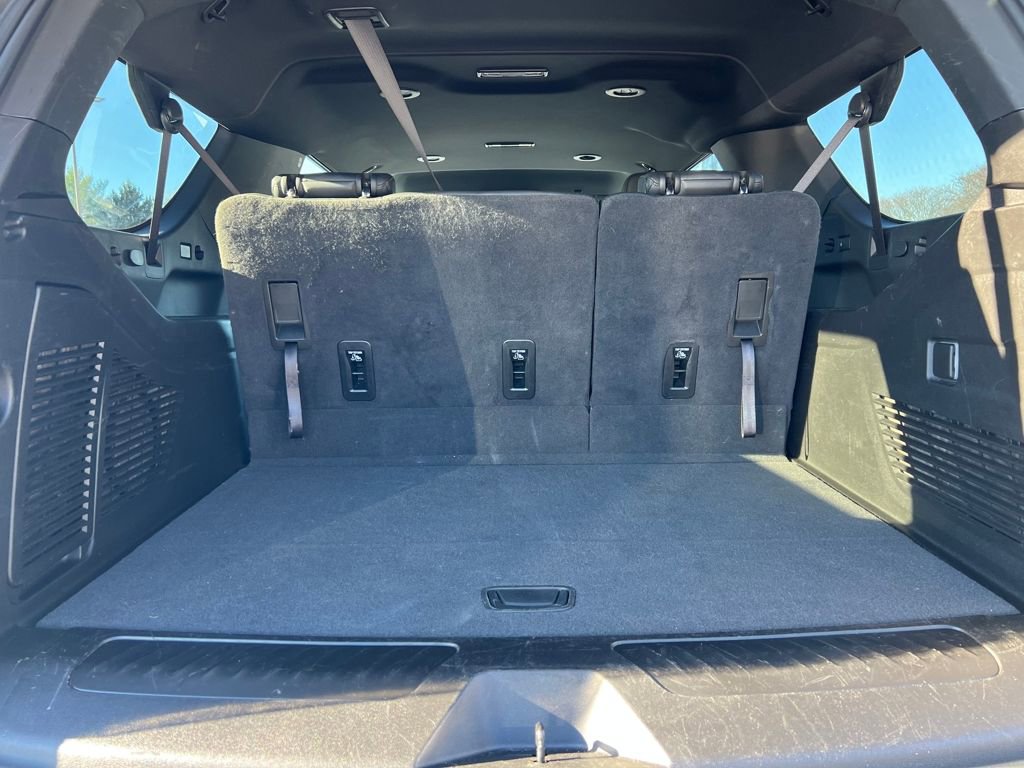 Used 2024 Chevrolet Suburban LT image 20