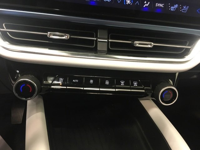 Used 2024 Chevrolet Equinox EV LT image 26