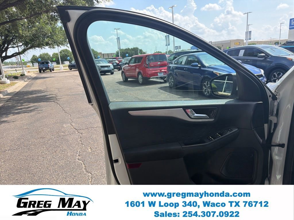 Used 2020 Ford Escape SE FWD image 9