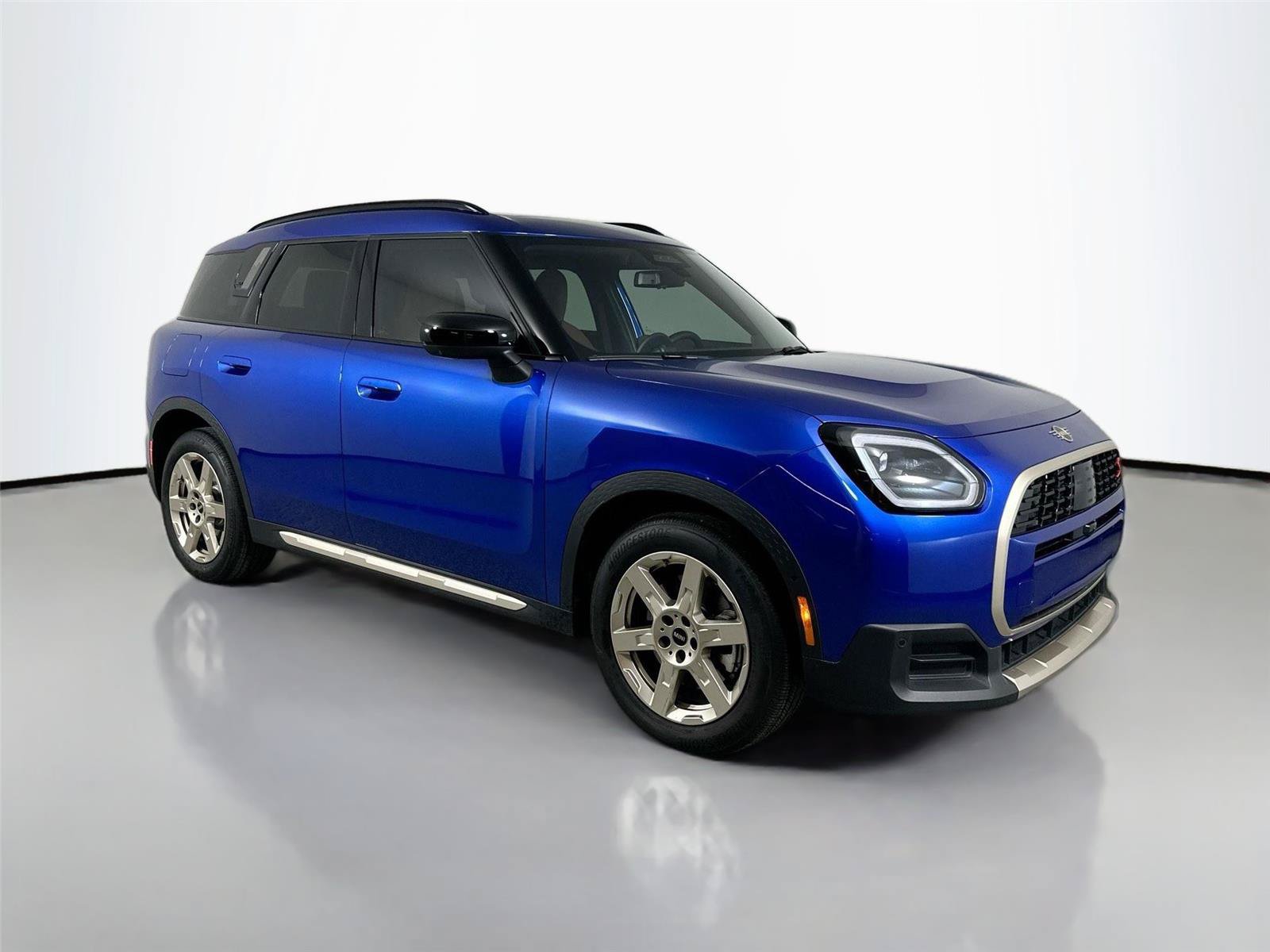 Certified 2025 MINI Cooper Countryman S w/ Comfort Package Max AWD/4WD image 3