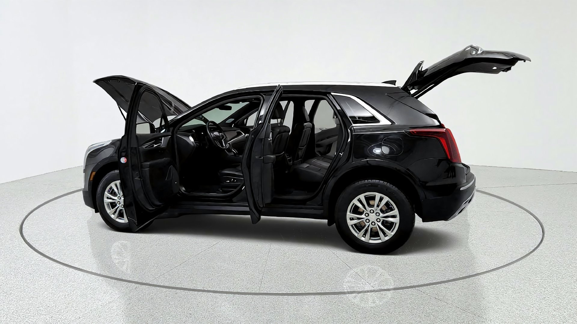 Certified 2020 Cadillac XT5 Premium Luxury w/ LPO, Floor Liner Package FWD image 10