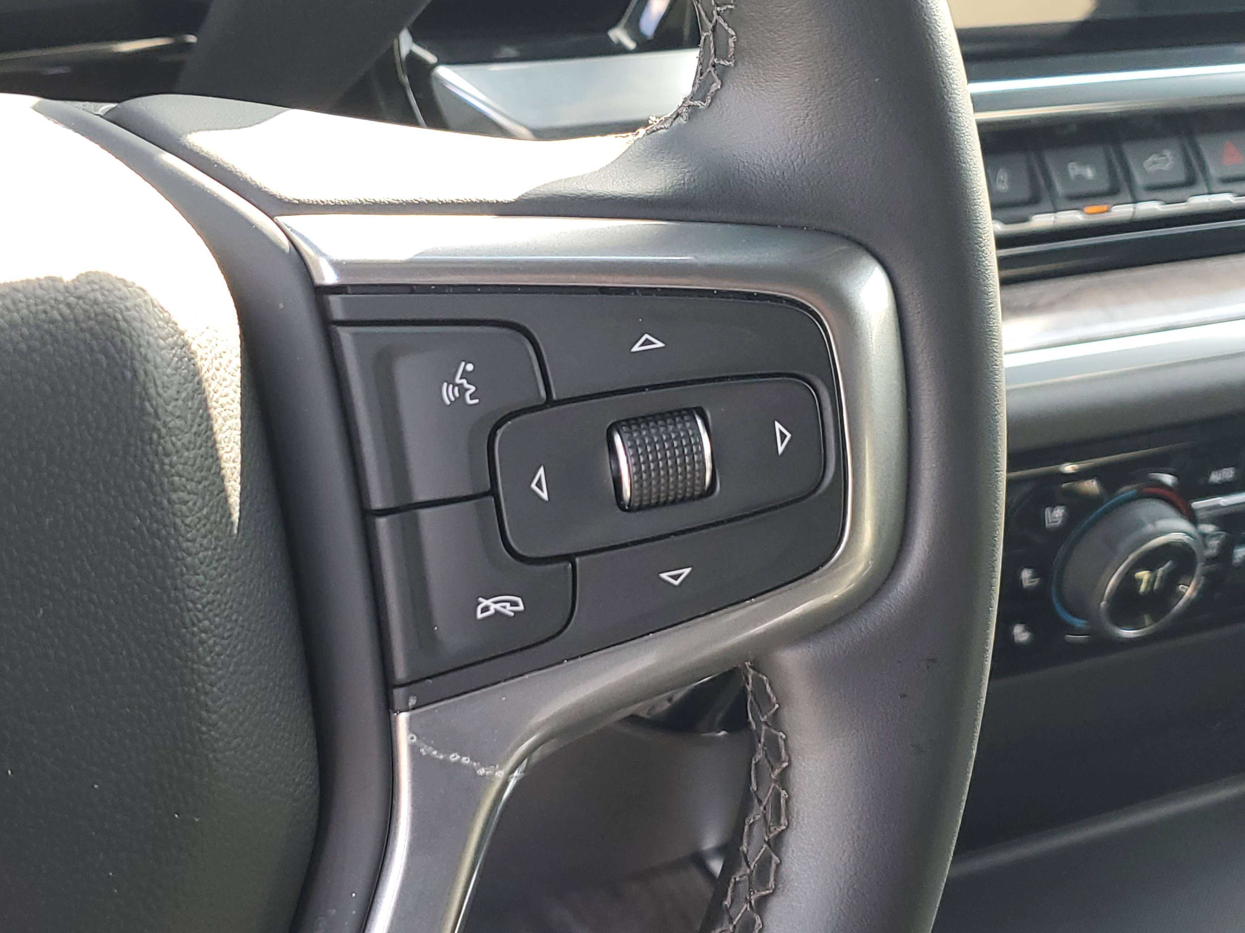 Used 2025 Chevrolet Silverado 3500 LTZ w/ LTZ Plus Package image 25