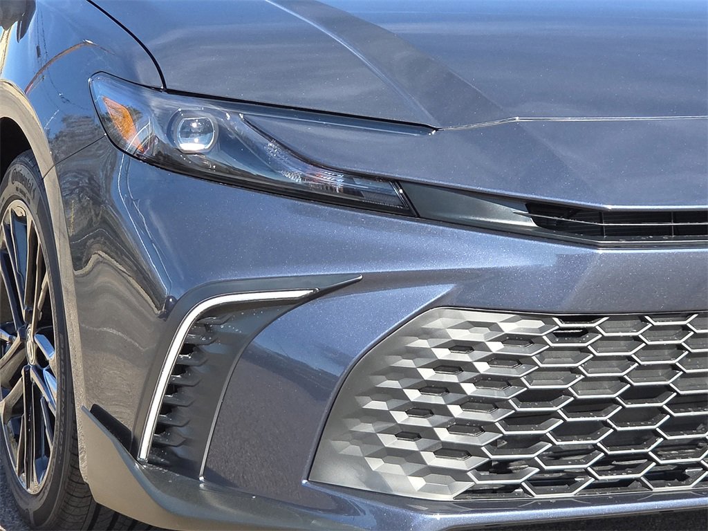 New 2026 Toyota Camry SE image 9