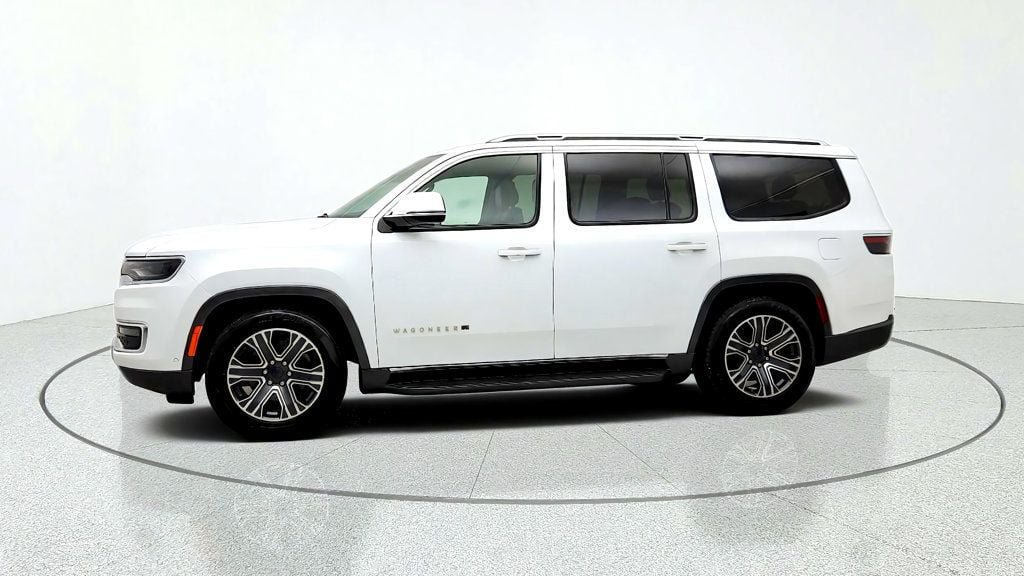 Used 2022 Jeep Wagoneer Series III AWD/4WD image 8