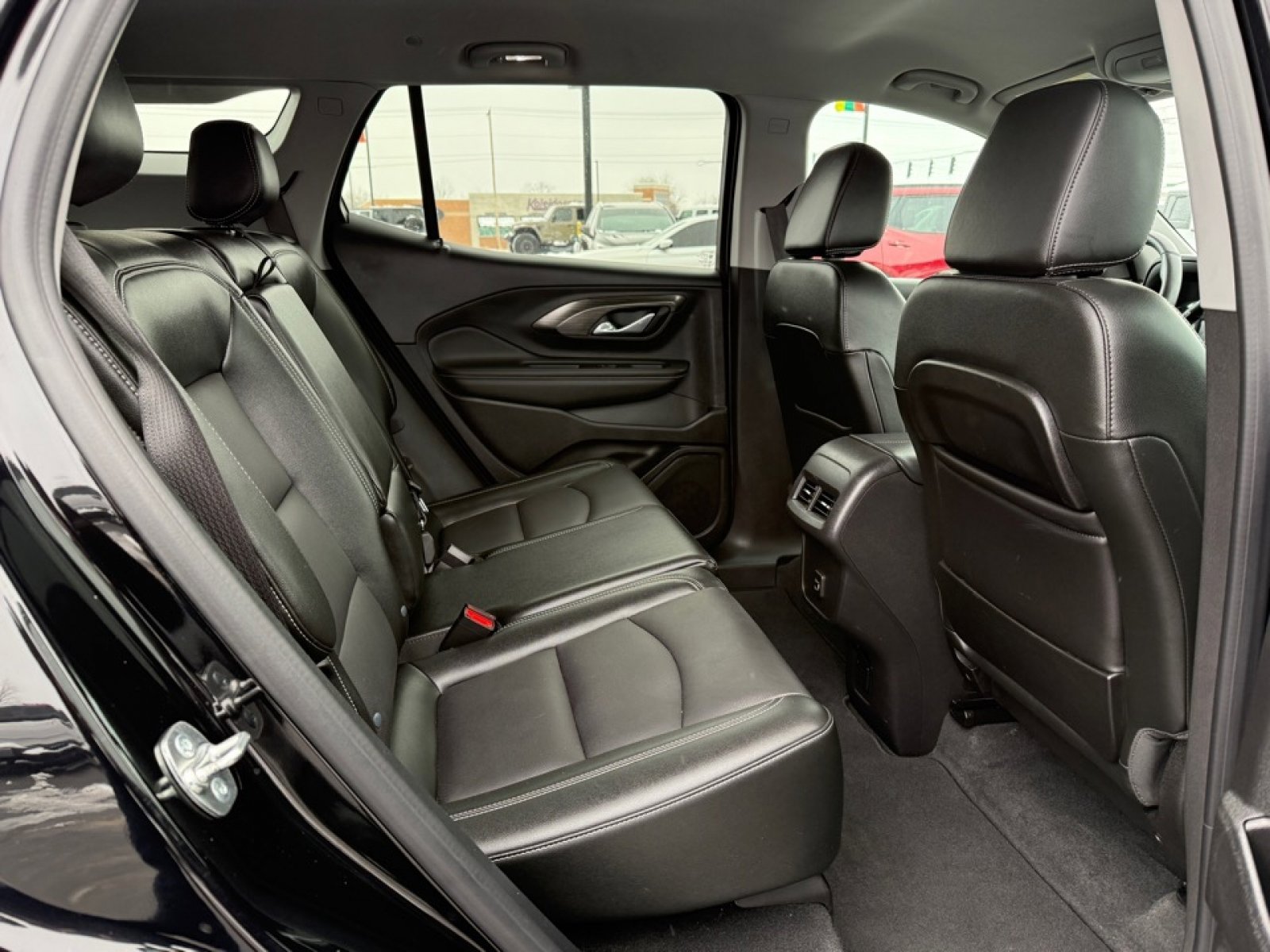 Used 2024 GMC Terrain SLT image 15