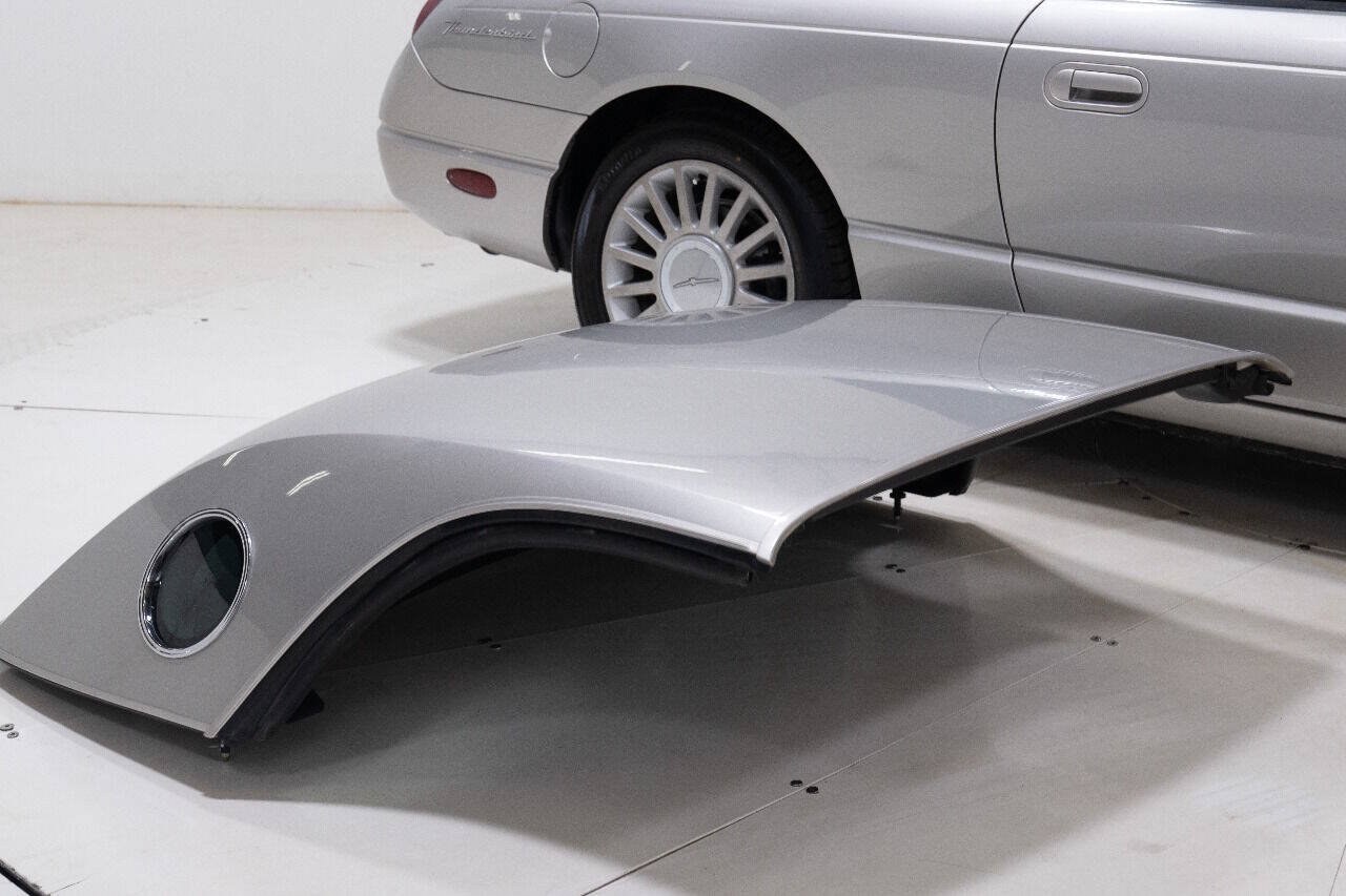 Used 2005 Ford Thunderbird RWD image 27