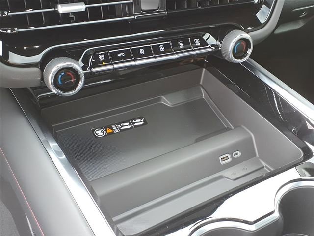 New 2026 Chevrolet Suburban RST w/ RST Capability Package image 12