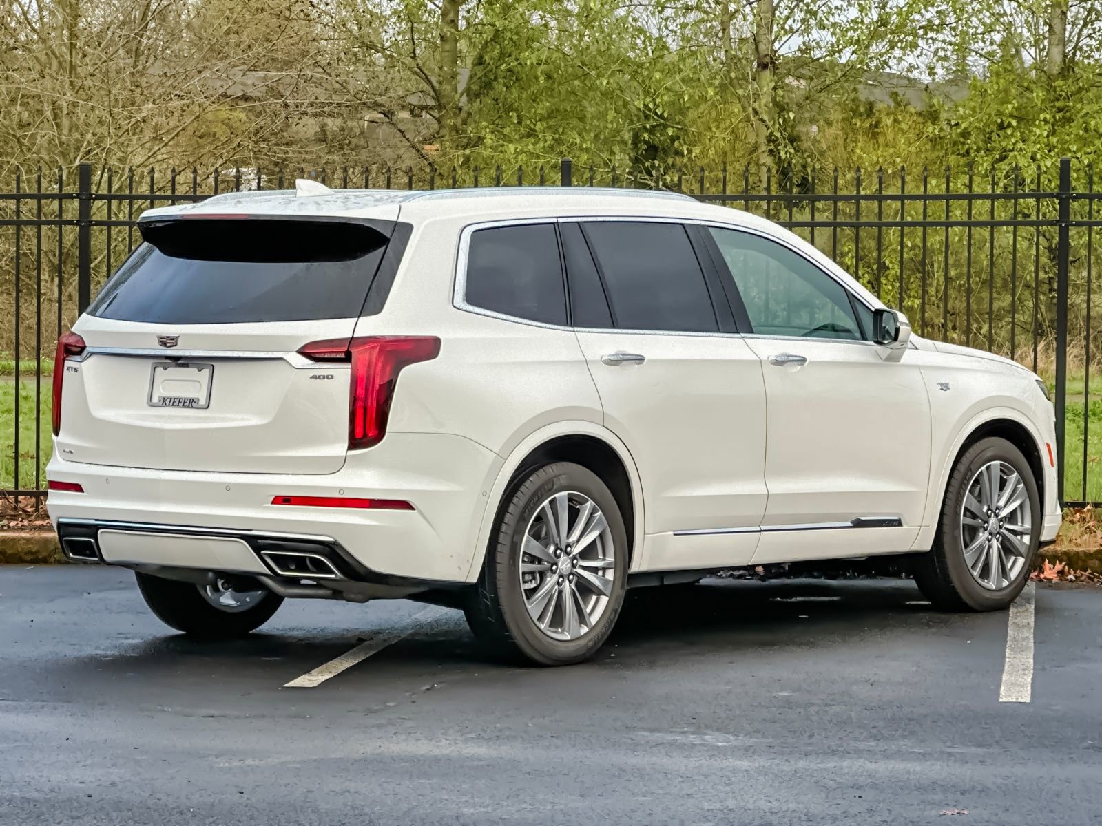 Used 2024 Cadillac XT6 Premium Luxury w/ Technology Package image 3