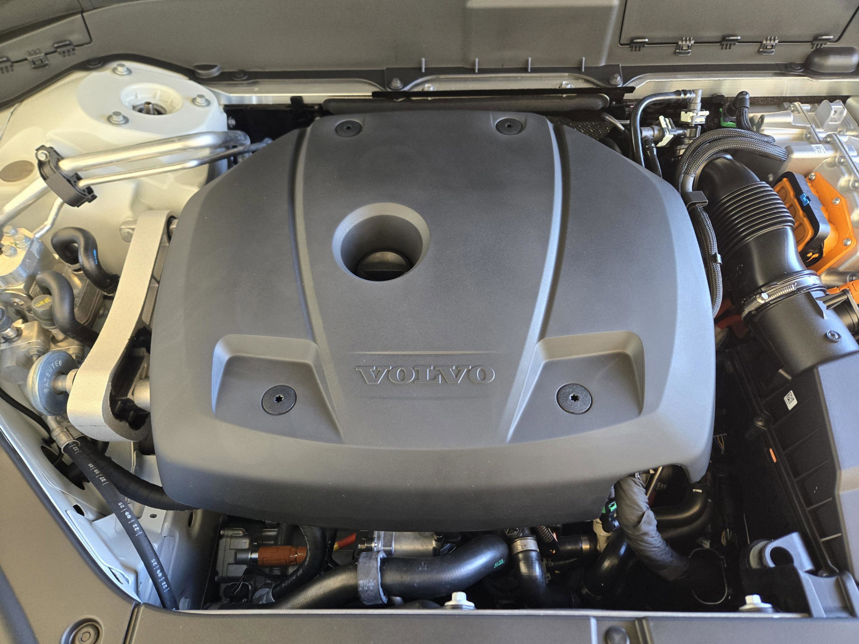 New 2026 Volvo XC90 T8 Plus w/ Protection Package Premier image 29