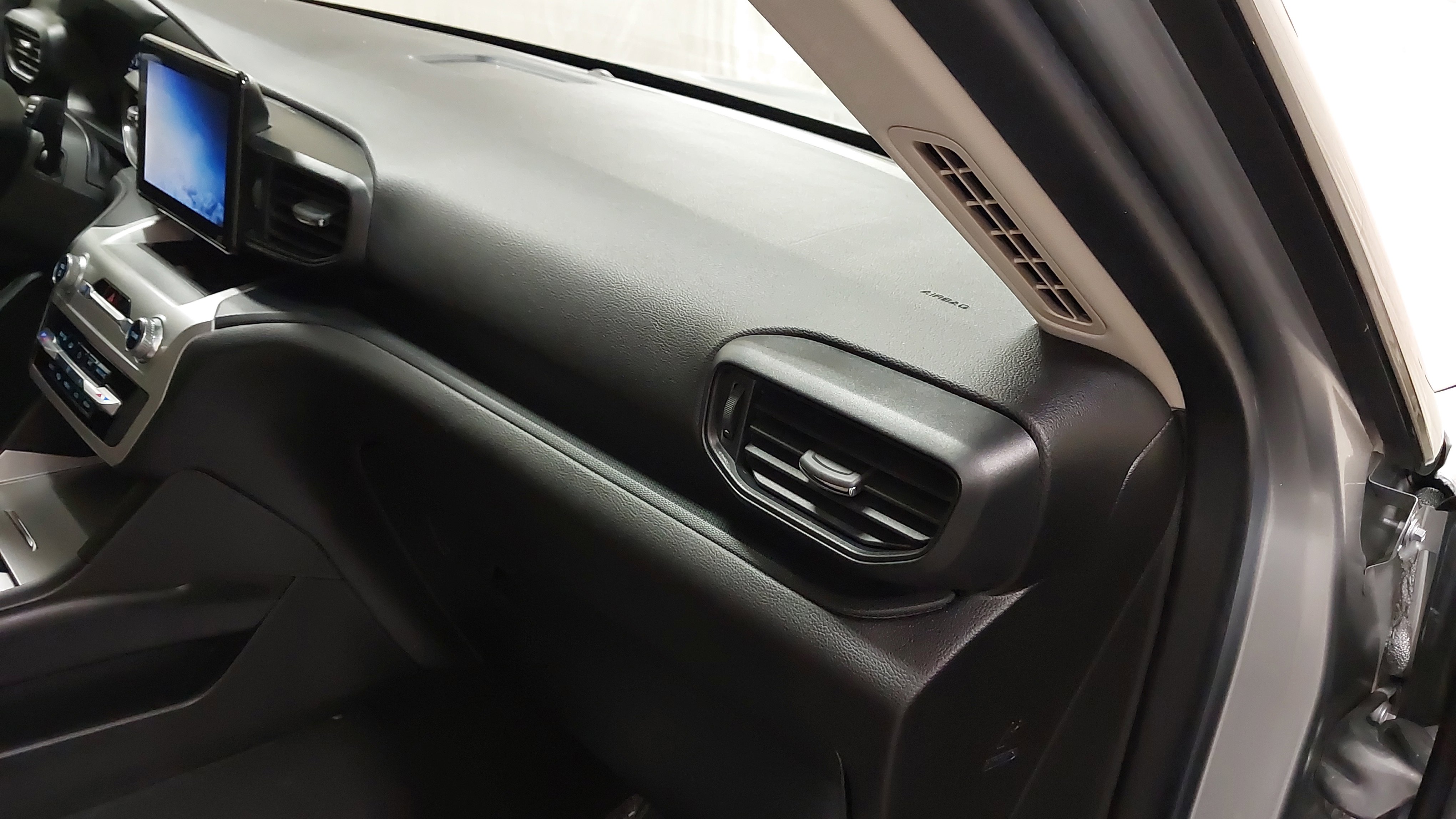 Used 2021 Ford Explorer 4WD image 29