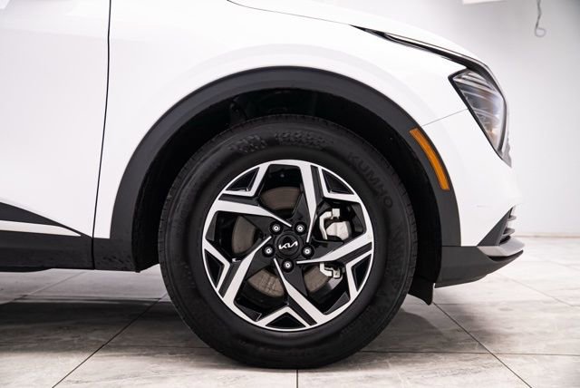 Used 2025 Kia Sportage LX image 32