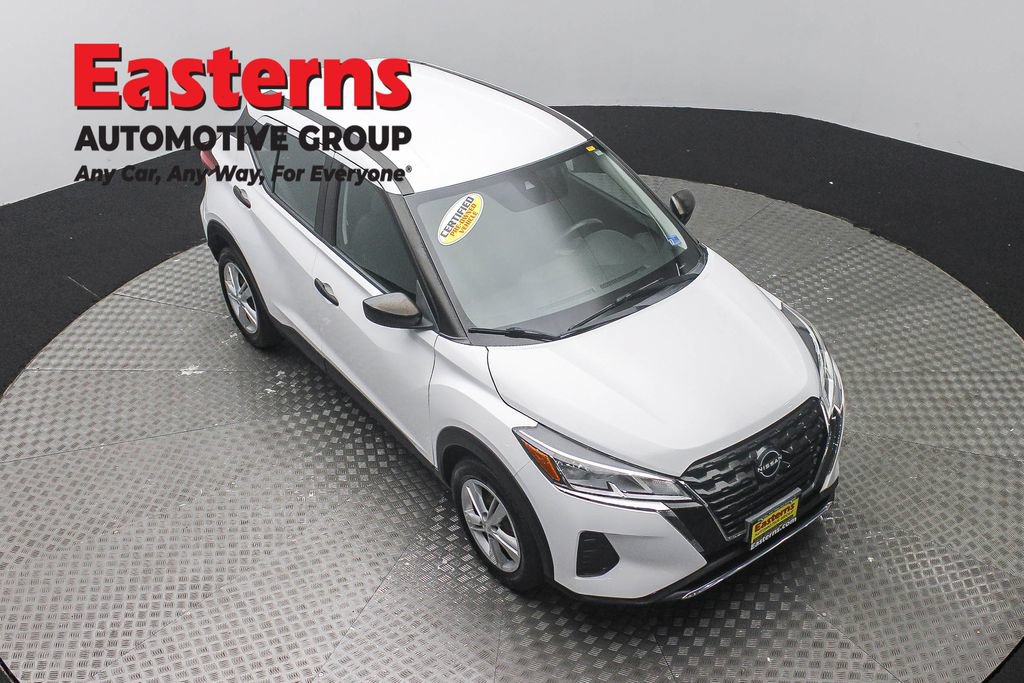 Used 2022 Nissan Kicks S FWD image 3