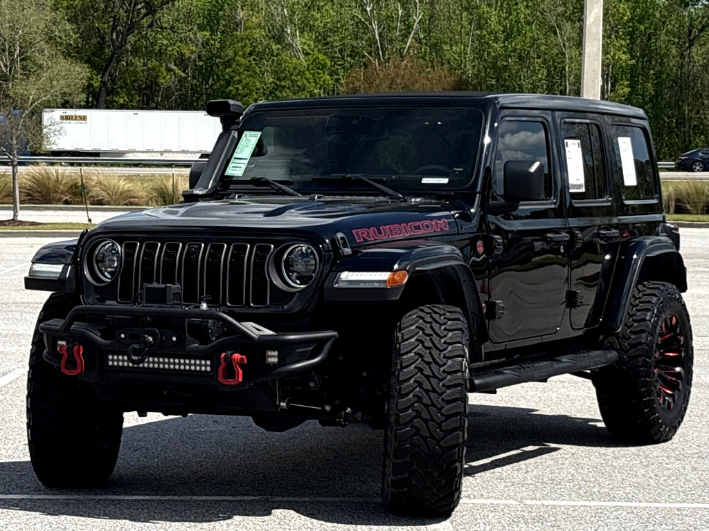 Used 2024 Jeep Wrangler Unlimited Rubicon image 3