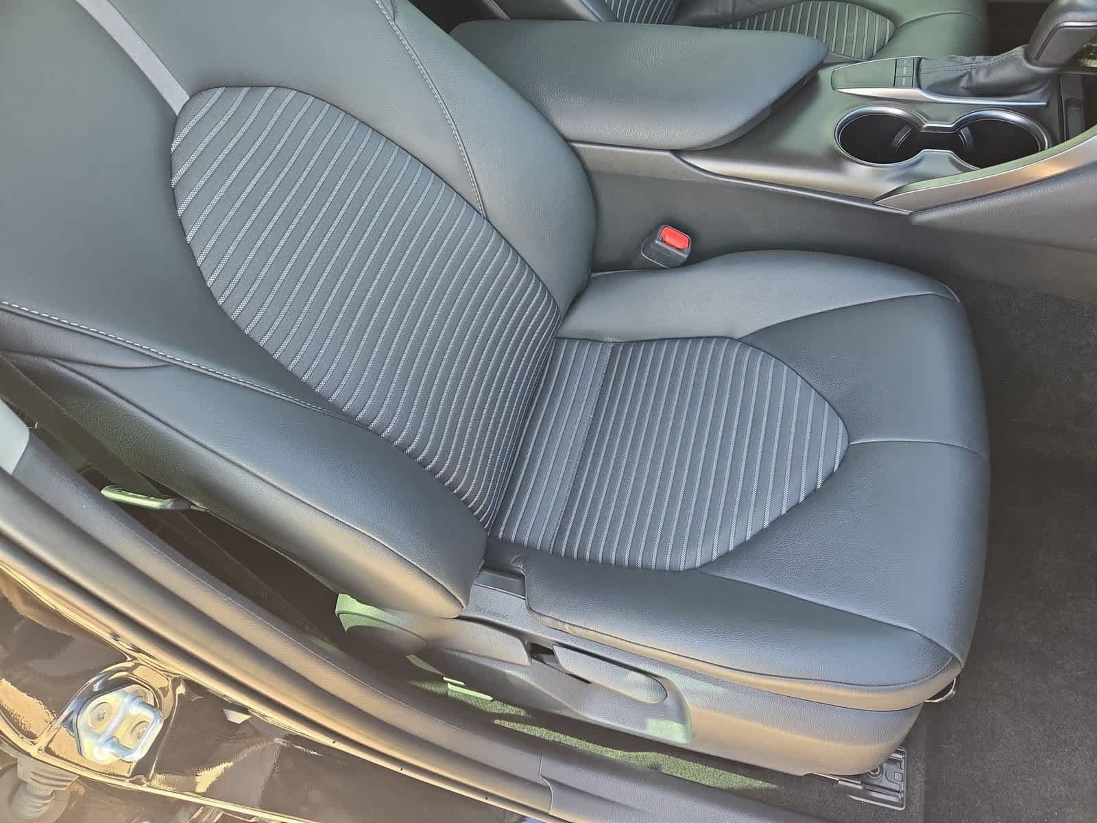 Used 2024 Toyota Camry SE FWD image 22
